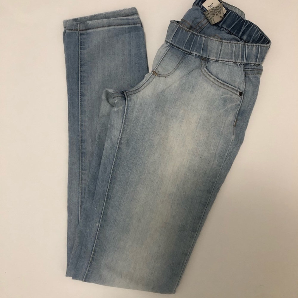 2/$20 Light wash Jeggings